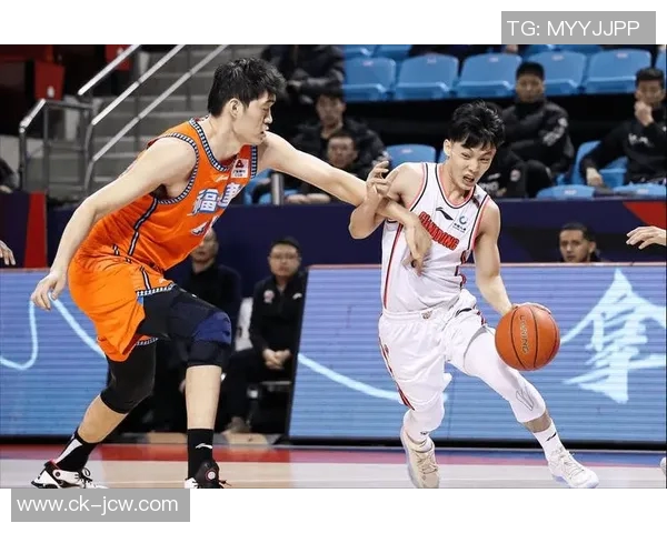 周鹏语出惊人:球队攻防节奏需重新调整 周鹏语出惊人:球队攻防节奏需重新调整